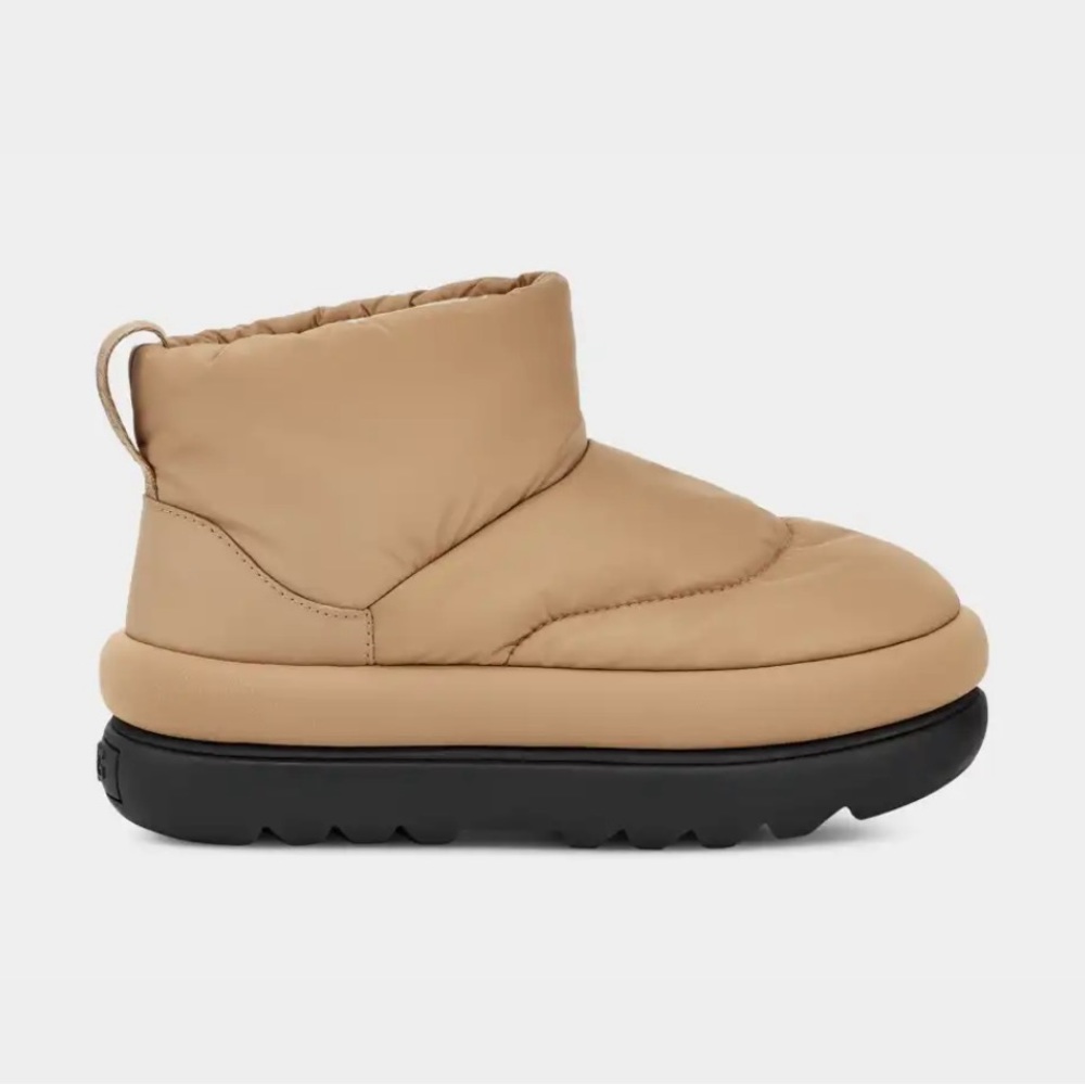Ugg Maxi Mini Boot Size 7